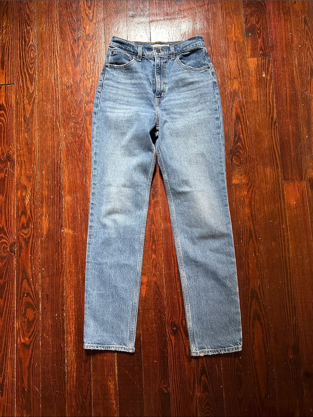 Levi's 70s High Slim Straight Leg Jeans Medium Blue Wash high waist 26 women’s - Picture 2 of 10